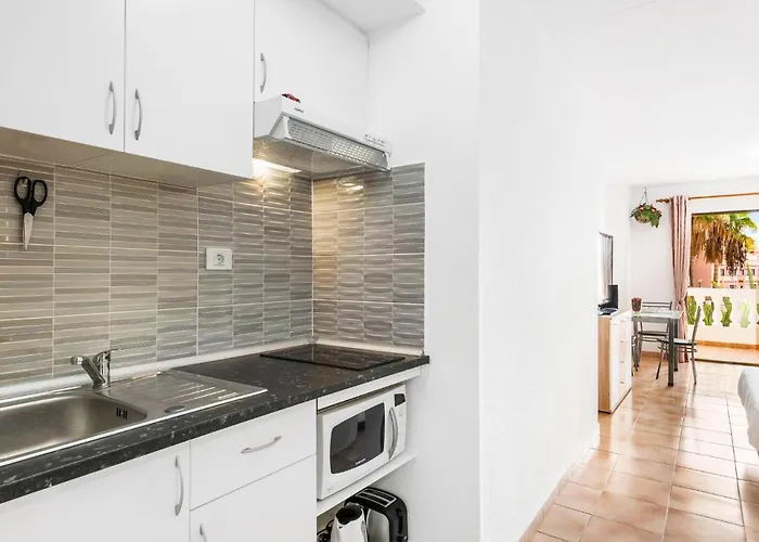 651 Bright Establishment, Heated Pool And Wi Fi شقة